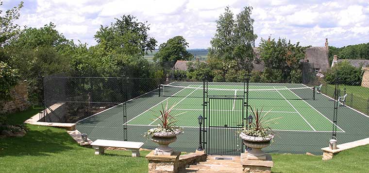 Obelisk tennis cout fencing and gate by AMSS.